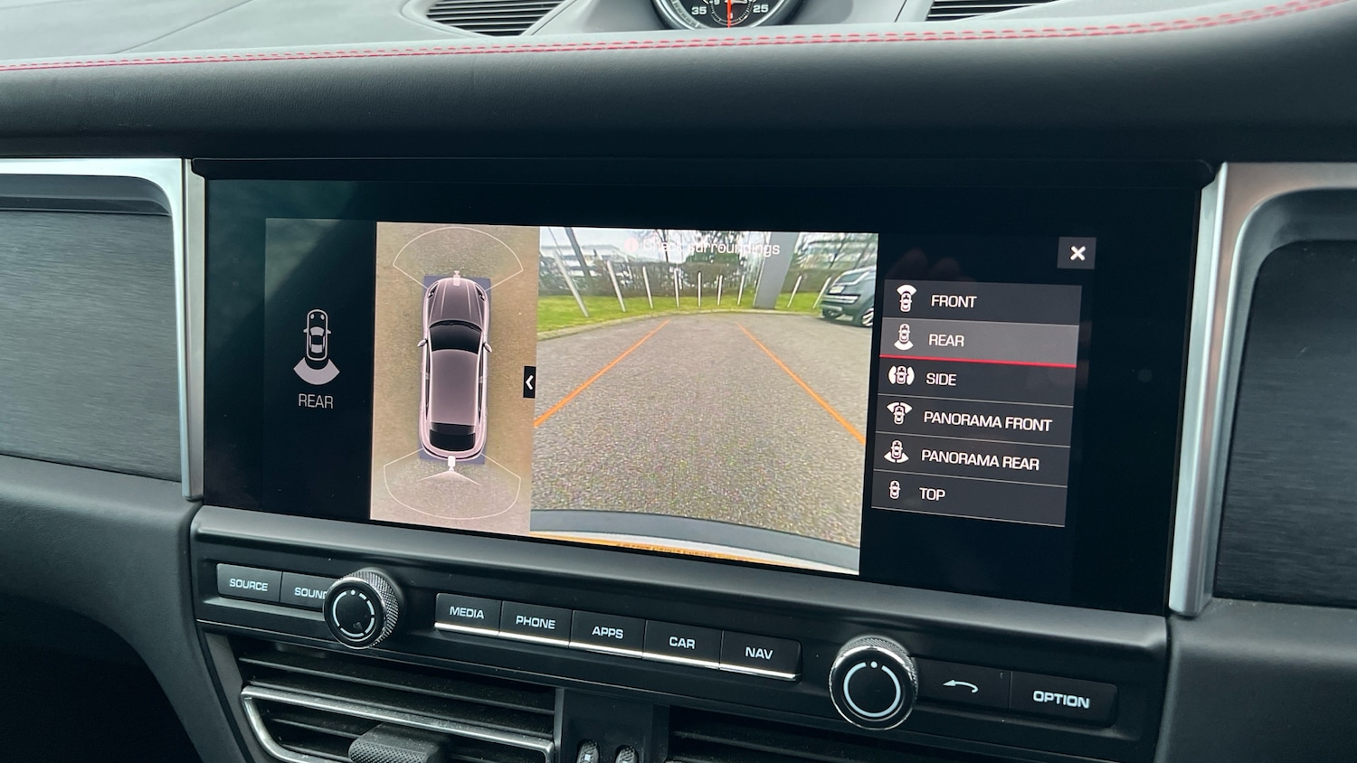 Used Porsche Macan 2021 for sale - 77154512: Photo 19