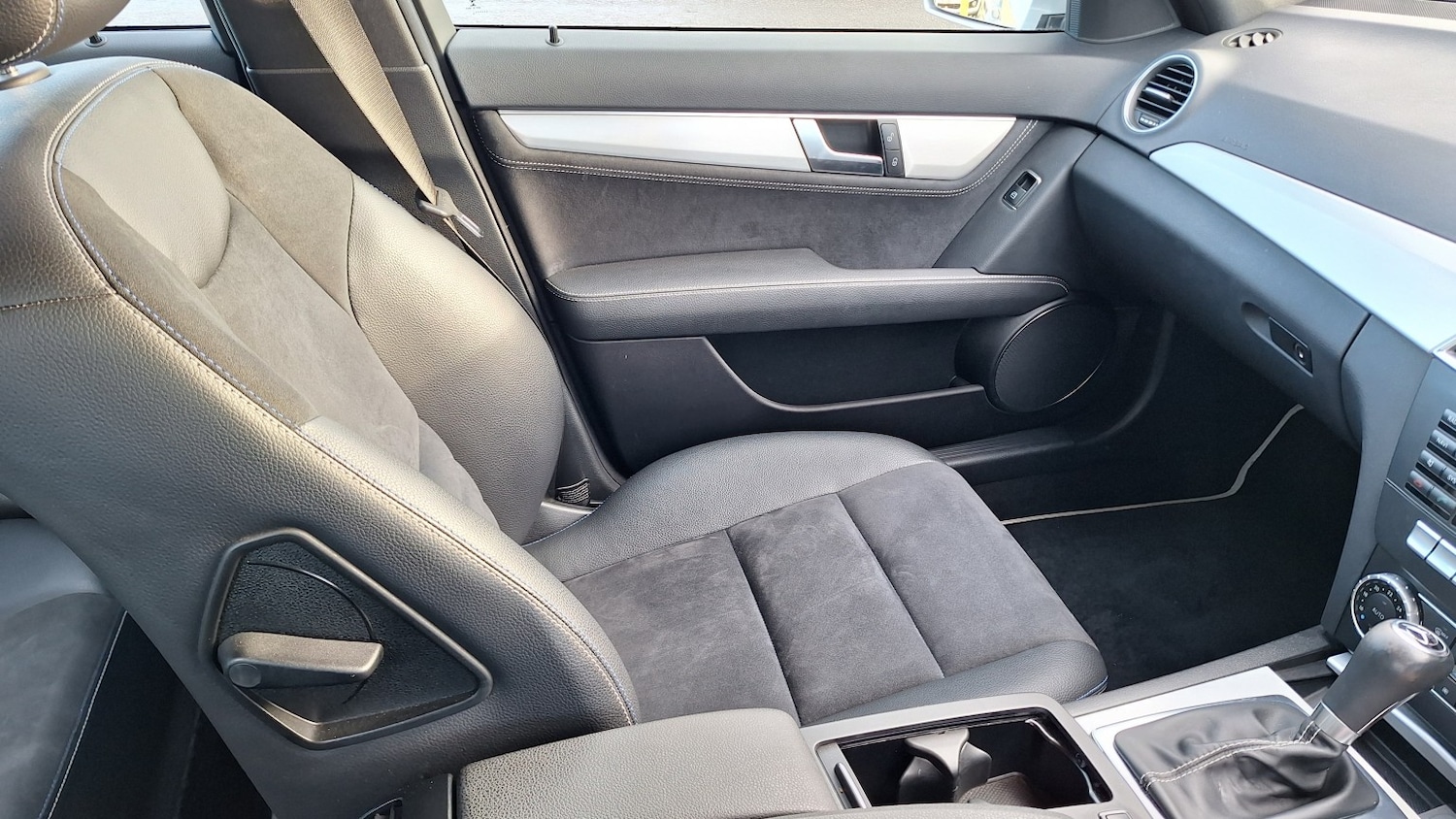 Used Mercedes-Benz C Class 2014 for sale - 76836995: Photo 11