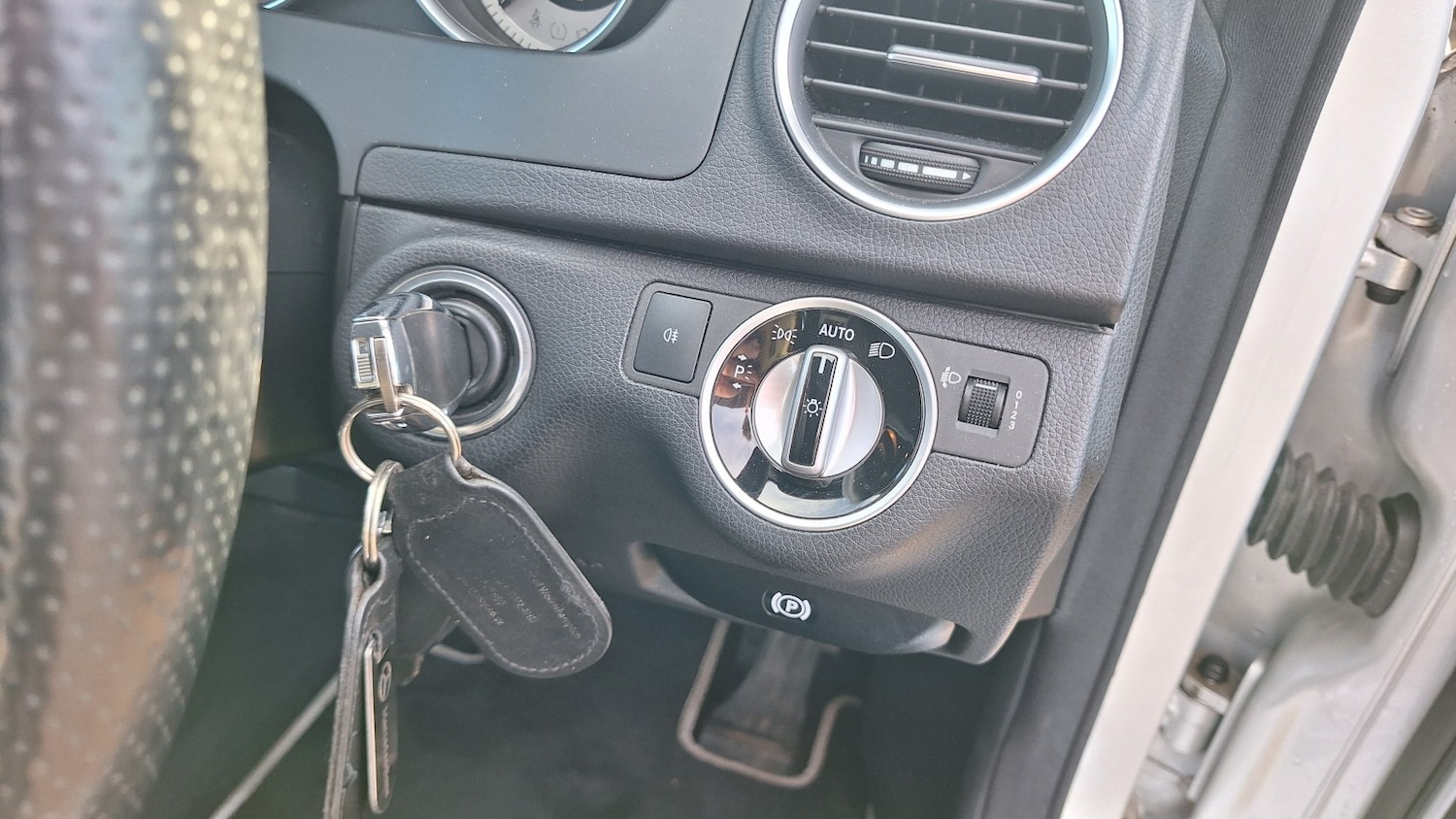 Used Mercedes-Benz C Class 2014 for sale - 76836995: Photo 17