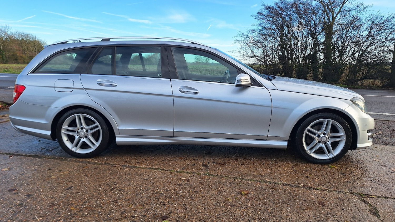 Used Mercedes-Benz C Class 2014 for sale - 76836995: Photo 2