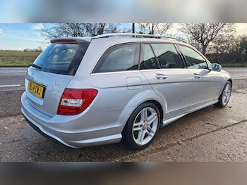 Used Mercedes-Benz C Class 2014 for sale - 76836995: Photo