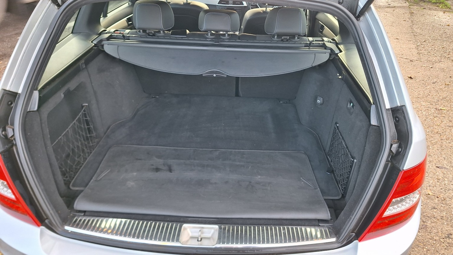 Used Mercedes-Benz C Class 2014 for sale - 76836995: Photo 5