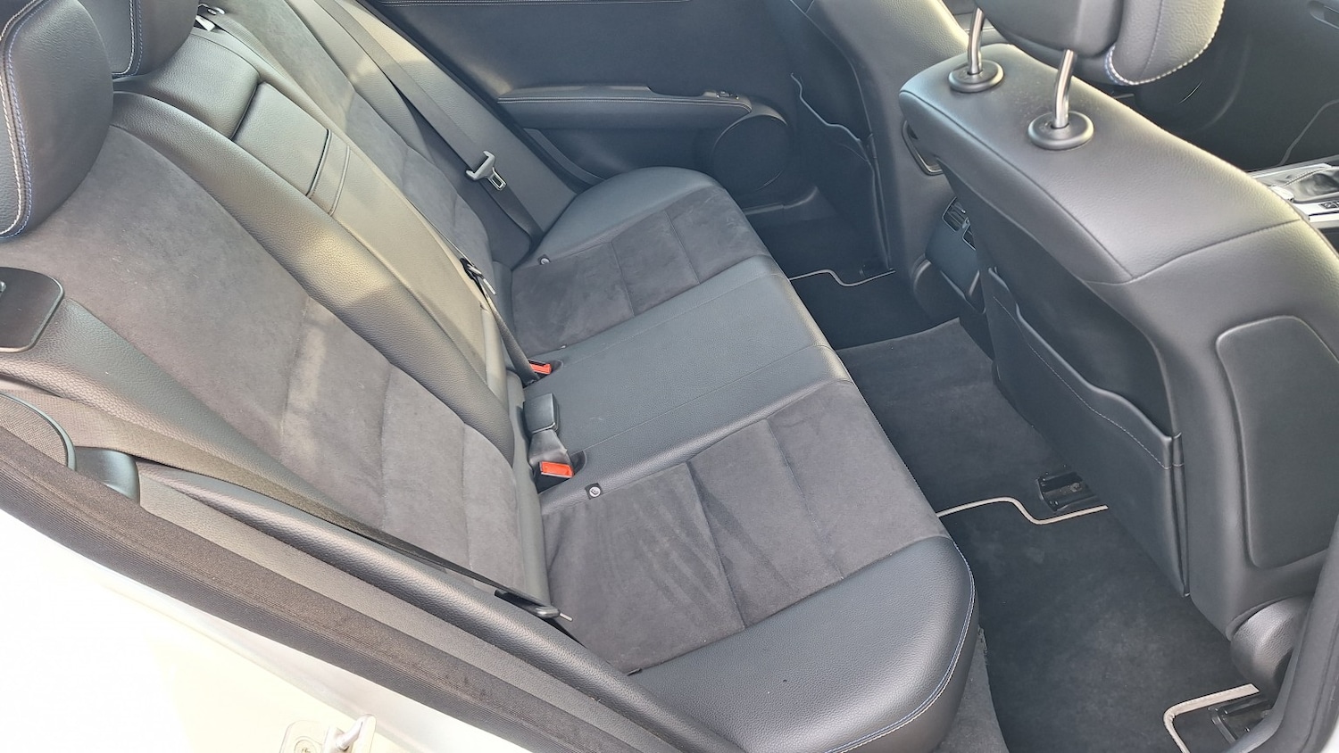 Used Mercedes-Benz C Class 2014 for sale - 76836995: Photo 8