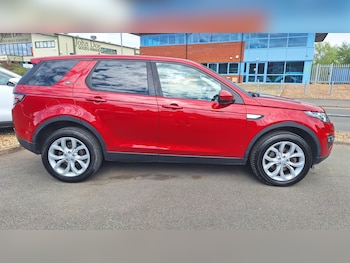 Used Land Rover Discovery Sport 2016 for sale - 78621022: Photo