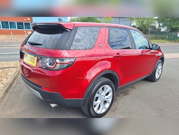 Used Land Rover Discovery Sport 2016 for sale - 78621022: Photo