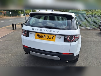 Used Land Rover Discovery Sport 2018 for sale - 79290231: Photo