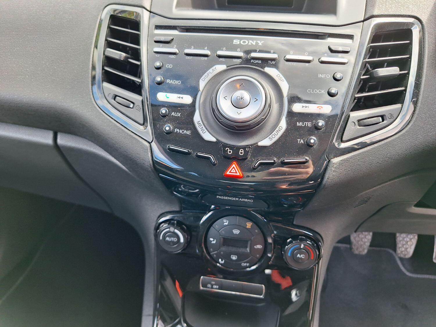 Used Ford Fiesta 2015 for sale - 76794077: Photo 11