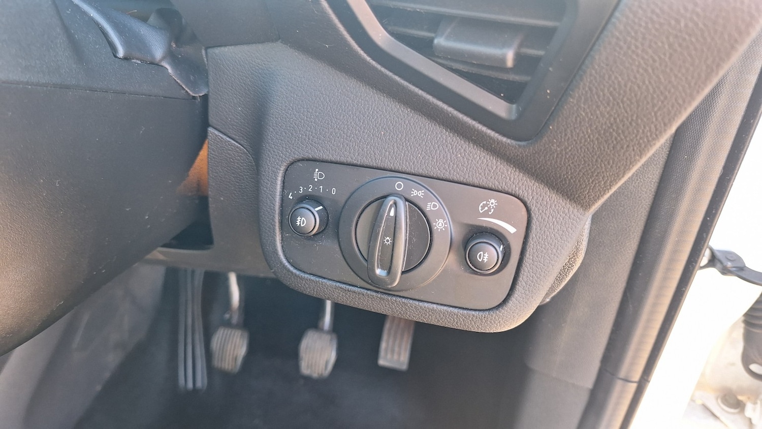 Used Ford Kuga 2016 for sale - 77008084: Photo 12