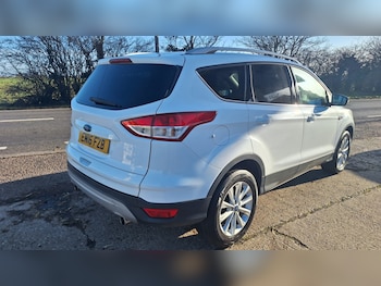 Used Ford Kuga 2016 for sale - 77008084: Photo