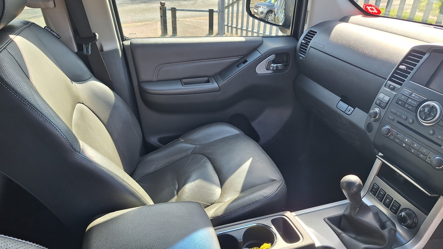 Used Nissan Navara 2015 for sale - 78168882: Photo 9