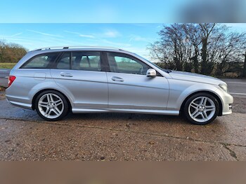 Used Mercedes-Benz C Class 2014 for sale - 77465085: Photo