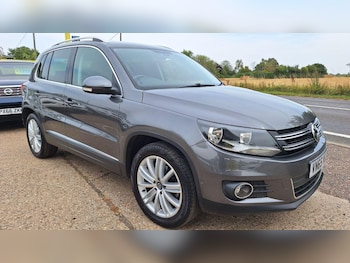 Volkswagen - Tiguan