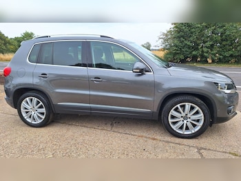 Used Volkswagen Tiguan 2015 for sale - 75575446: Photo