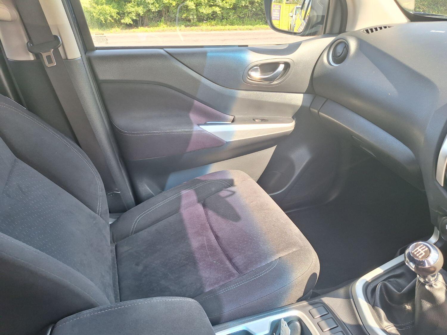 Used Nissan Navara 2016 for sale - 77464587: Photo 10