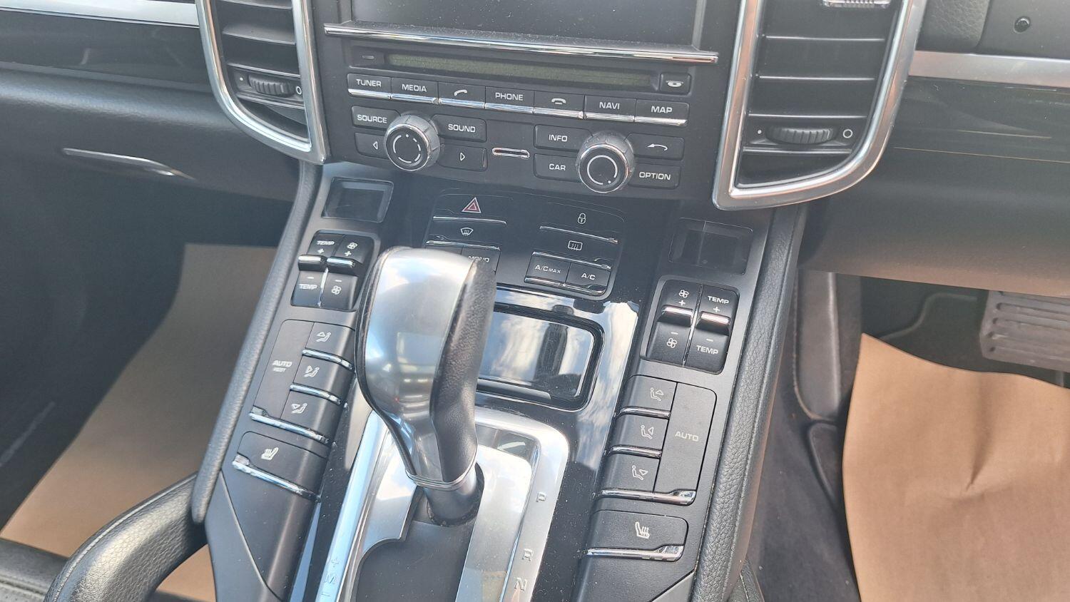 Used Porsche Cayenne 2013 for sale - 76794055: Photo 16