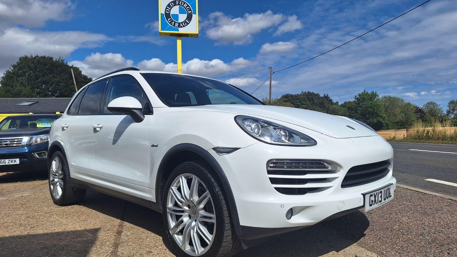 Used Porsche Cayenne 2013 for sale - 76794055: Photo 2