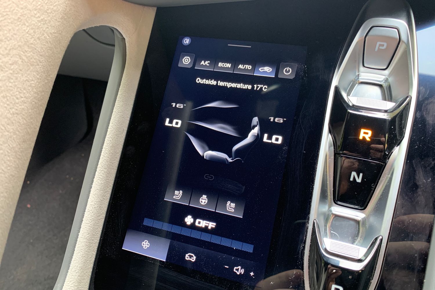2024 MG Cyberster 375kW GT Dual Motor 77 kWh 2dr AWD Auto Convertible Electric A - Picture 15 of 24