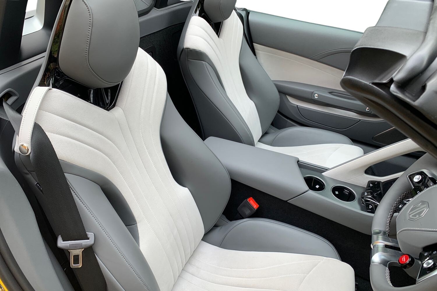 2024 MG Cyberster 375kW GT Dual Motor 77 kWh 2dr AWD Auto Convertible Electric A - Picture 23 of 24