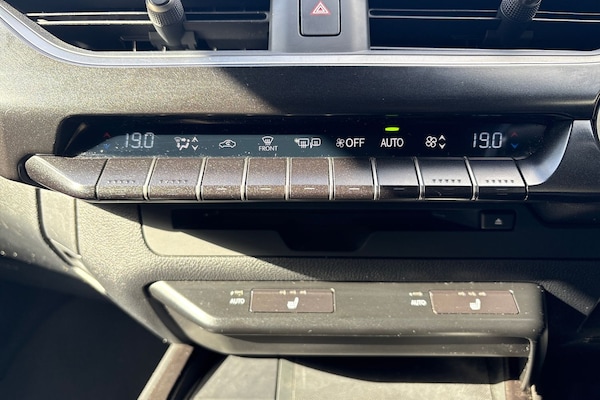 Used Lexus UX 2021 for sale - 76130672: Photo 15