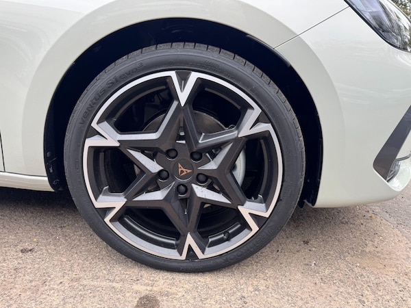 Used Cupra Leon 2025 for sale - 76270830: Photo 9