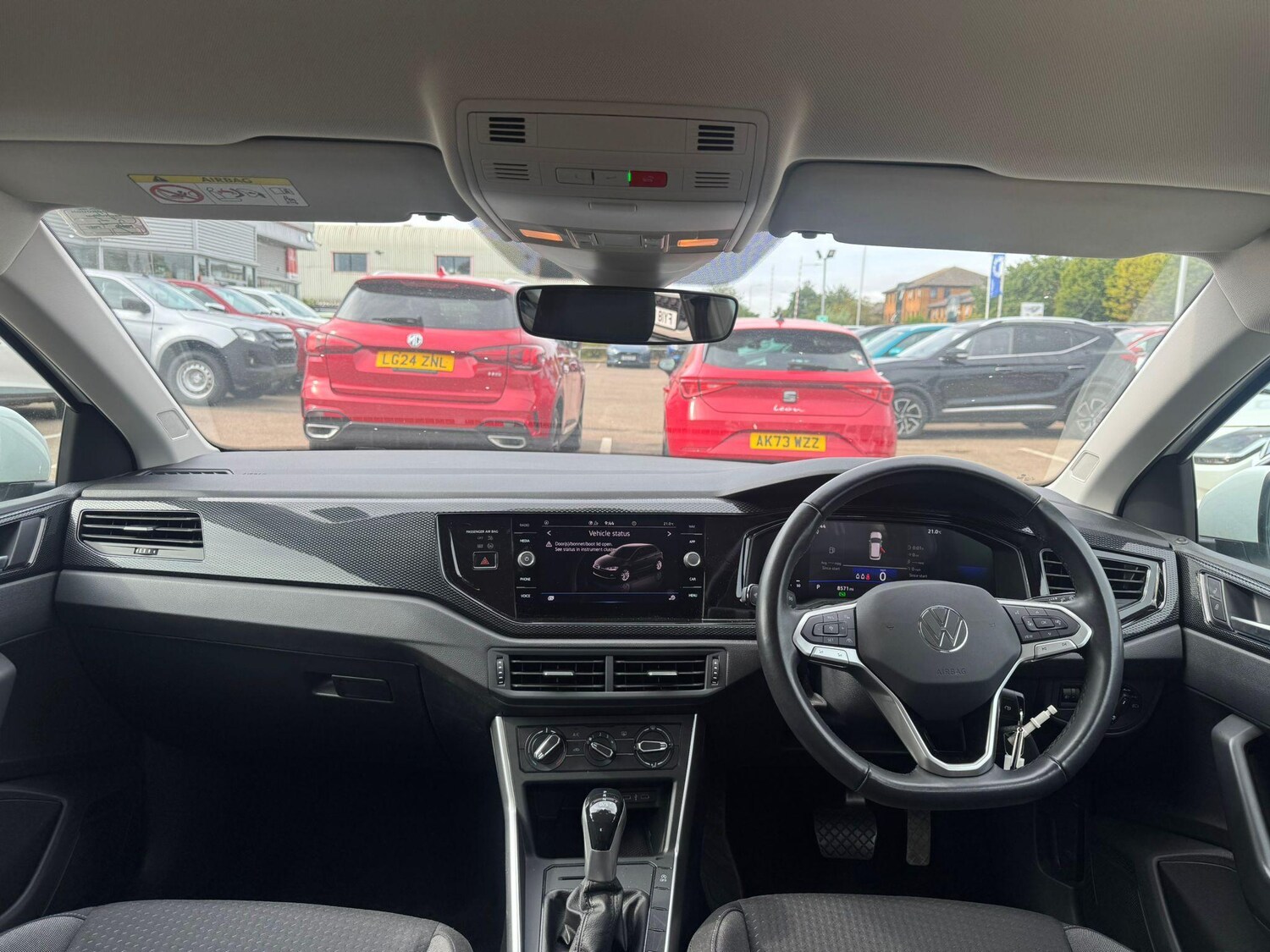 Used Volkswagen Polo 2024 for sale - 76200327: Photo 11