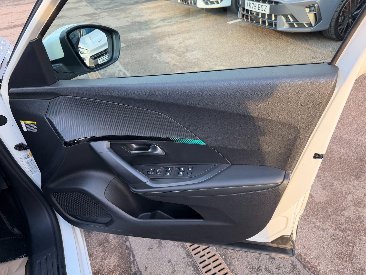 Used Peugeot 2008 2021 for sale - 77314776: Photo 9