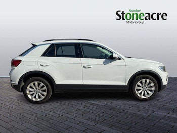 Used Volkswagen T-Roc 2020 for sale - 75708729: Photo