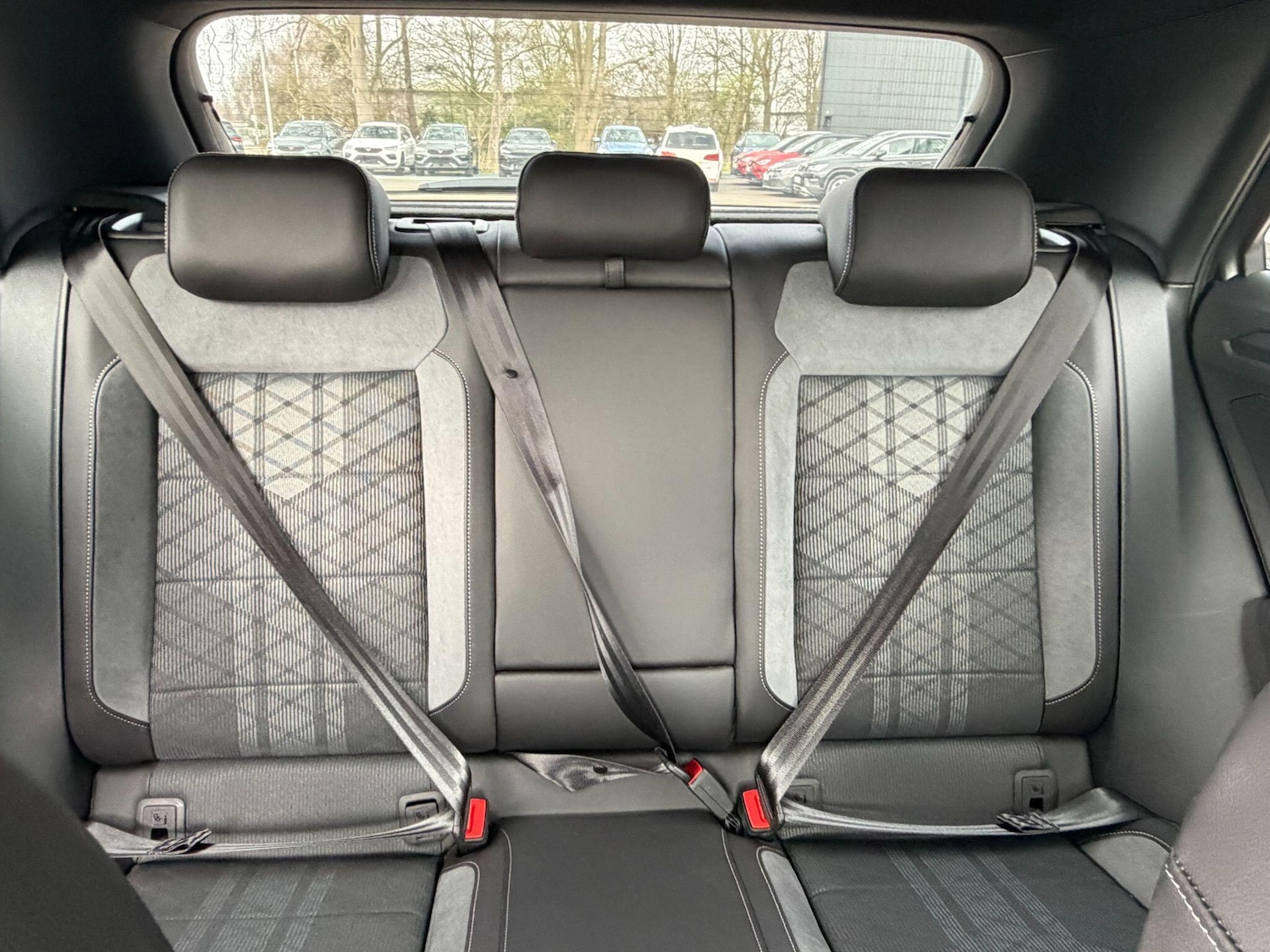 Used Volkswagen T-Roc 2023 for sale - 77840020: Photo 13