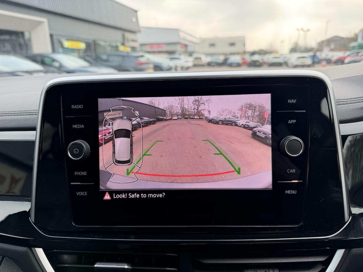 Used Volkswagen T-Roc 2023 for sale - 77840020: Photo 26