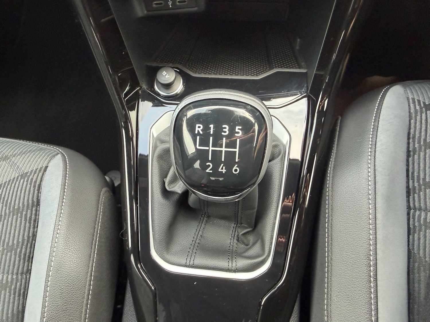 Used Volkswagen T-Roc 2023 for sale - 77840020: Photo 9