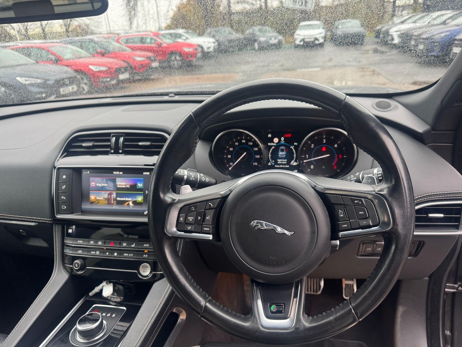 Used Jaguar F-Pace 2018 for sale - 76765637: Photo 13