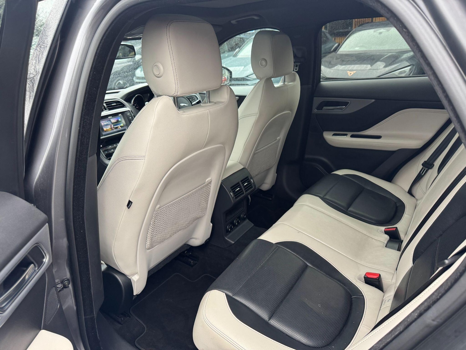 Used Jaguar F-Pace 2018 for sale - 76765637: Photo 19