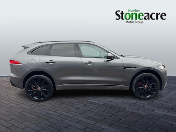 Used Jaguar F-Pace 2018 for sale - 76765637: Photo