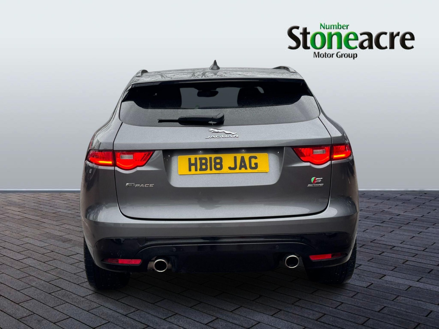 Used Jaguar F-Pace 2018 for sale - 76765637: Photo 4