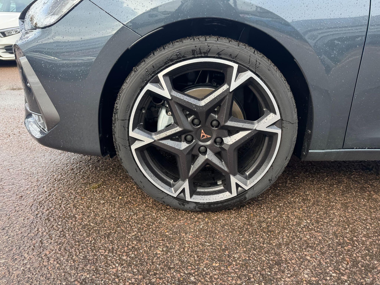 Used Cupra Leon 2025 for sale - 76370405: Photo 9