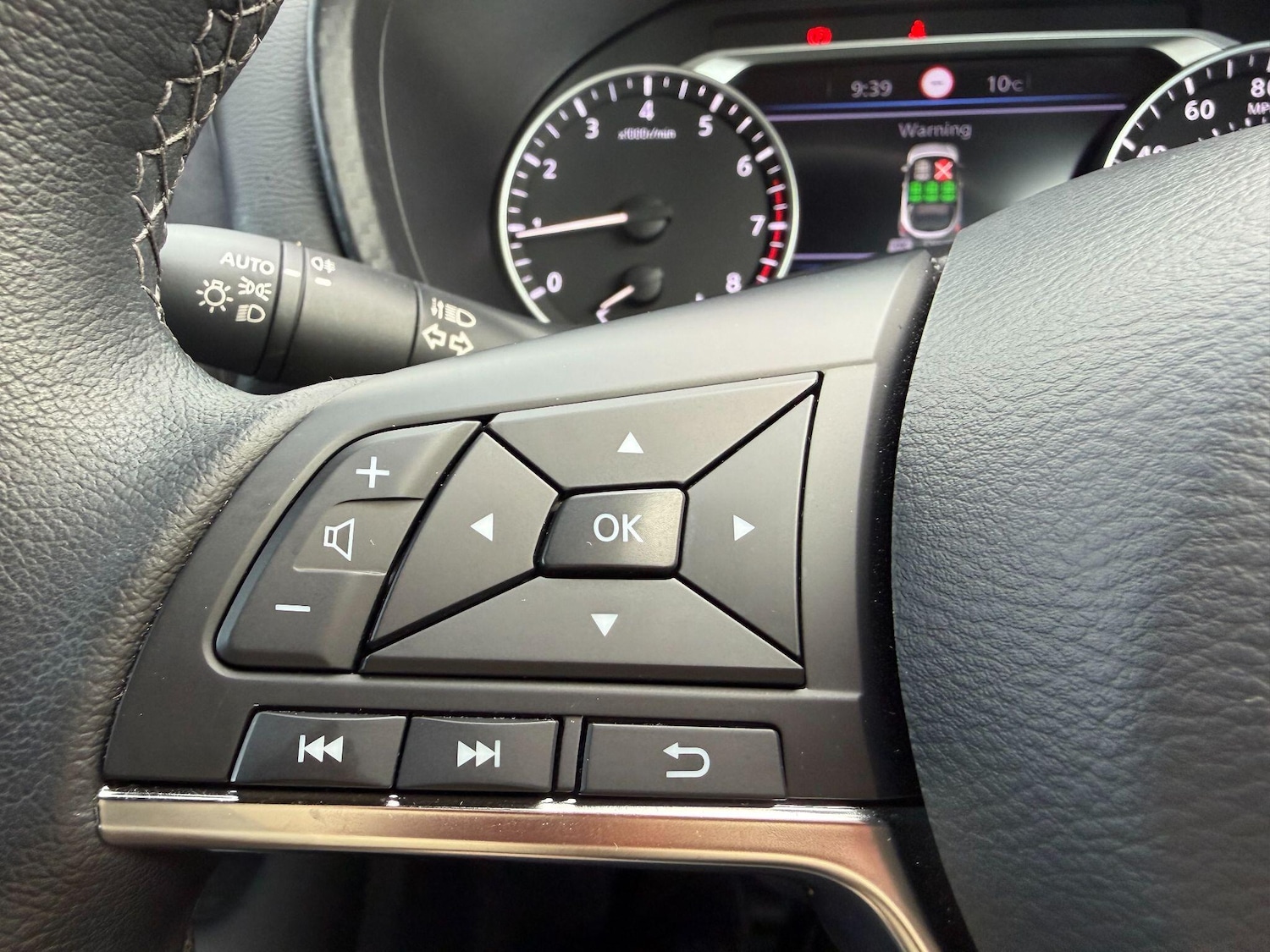 Used Nissan Juke 2023 for sale - 77658459: Photo 28