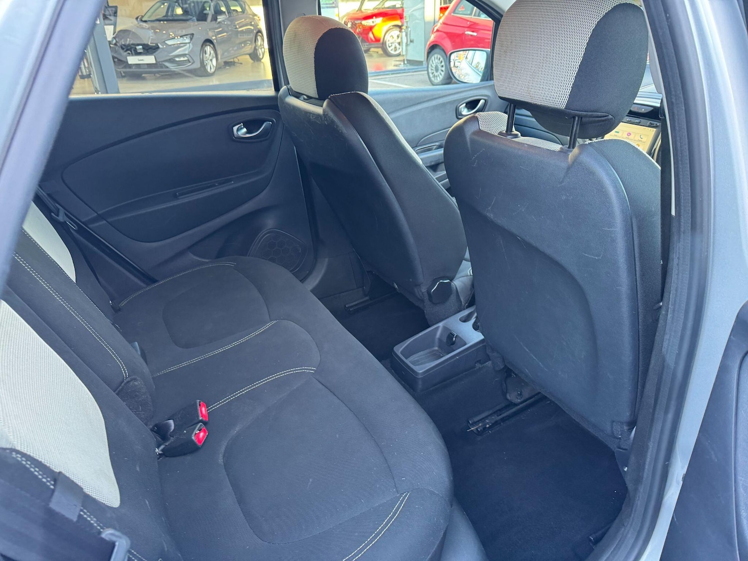 Used Renault Captur 2018 for sale - 76856037: Photo 16