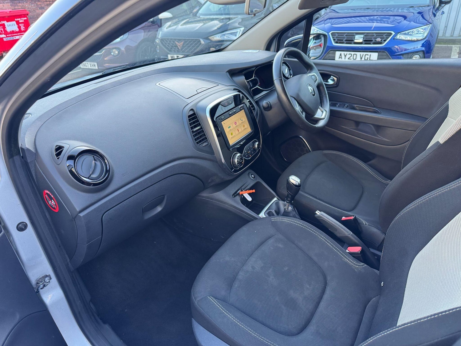 Used Renault Captur 2018 for sale - 76856037: Photo 20