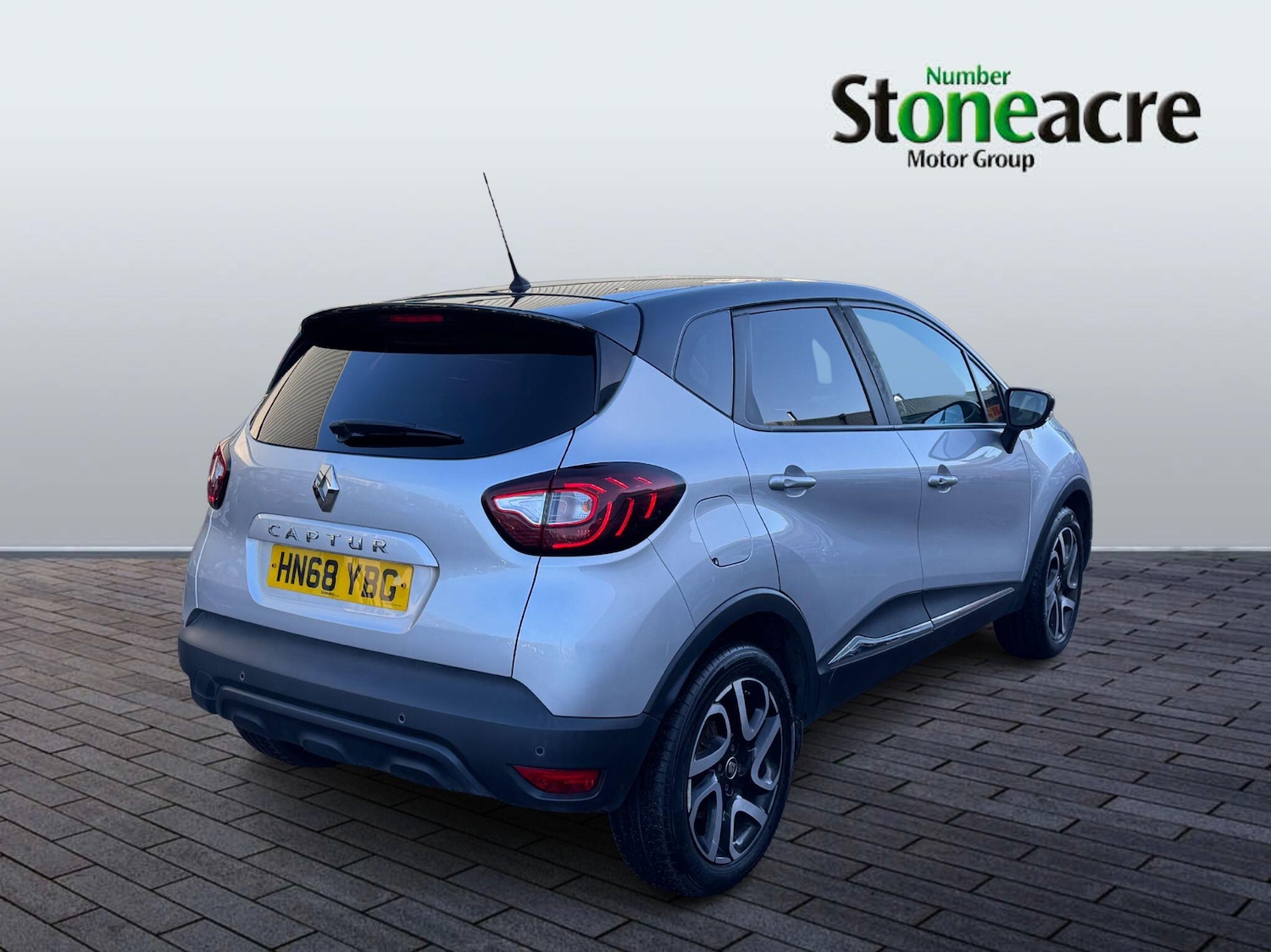 Used Renault Captur 2018 for sale - 76856037: Photo 3