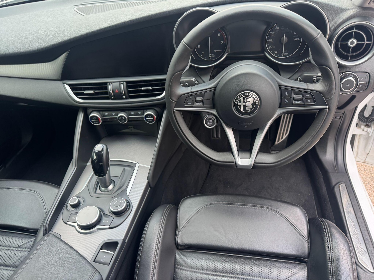 Used Alfa Romeo Giulia 2018 for sale - 76702339: Photo 15