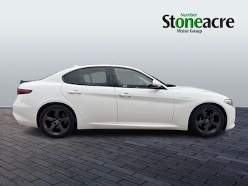 Used Alfa Romeo Giulia 2018 for sale - 76702339: Photo
