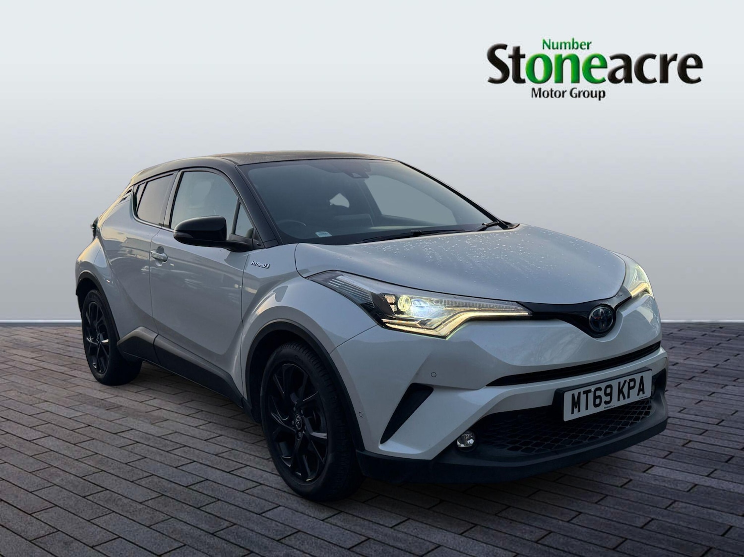 Used Toyota C-HR 2019 for sale - 76952628: Photo 1