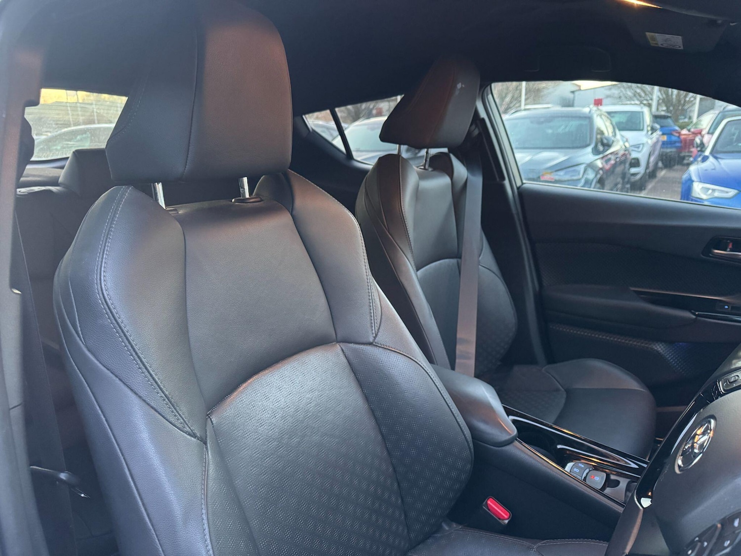 Used Toyota C-HR 2019 for sale - 76952628: Photo 16