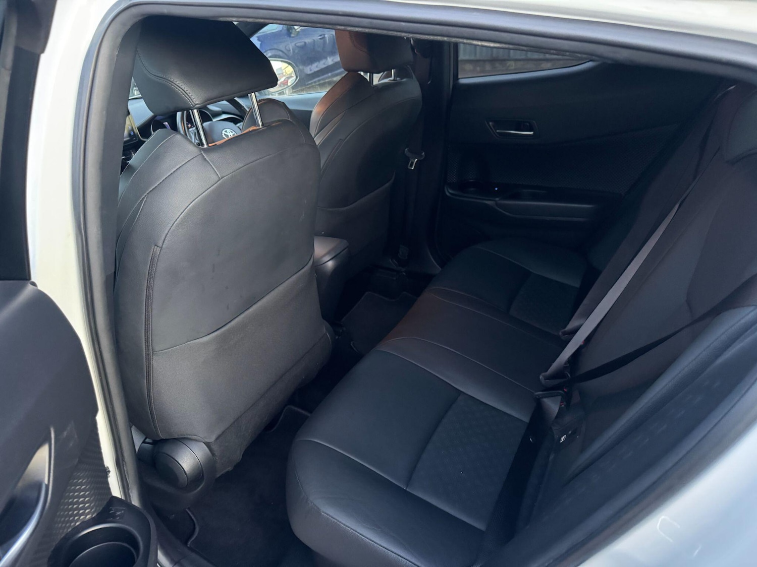 Used Toyota C-HR 2019 for sale - 76952628: Photo 18