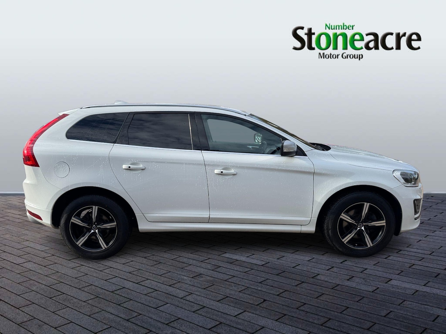 Used Volvo XC60 2016 for sale - 76997032: Photo 2
