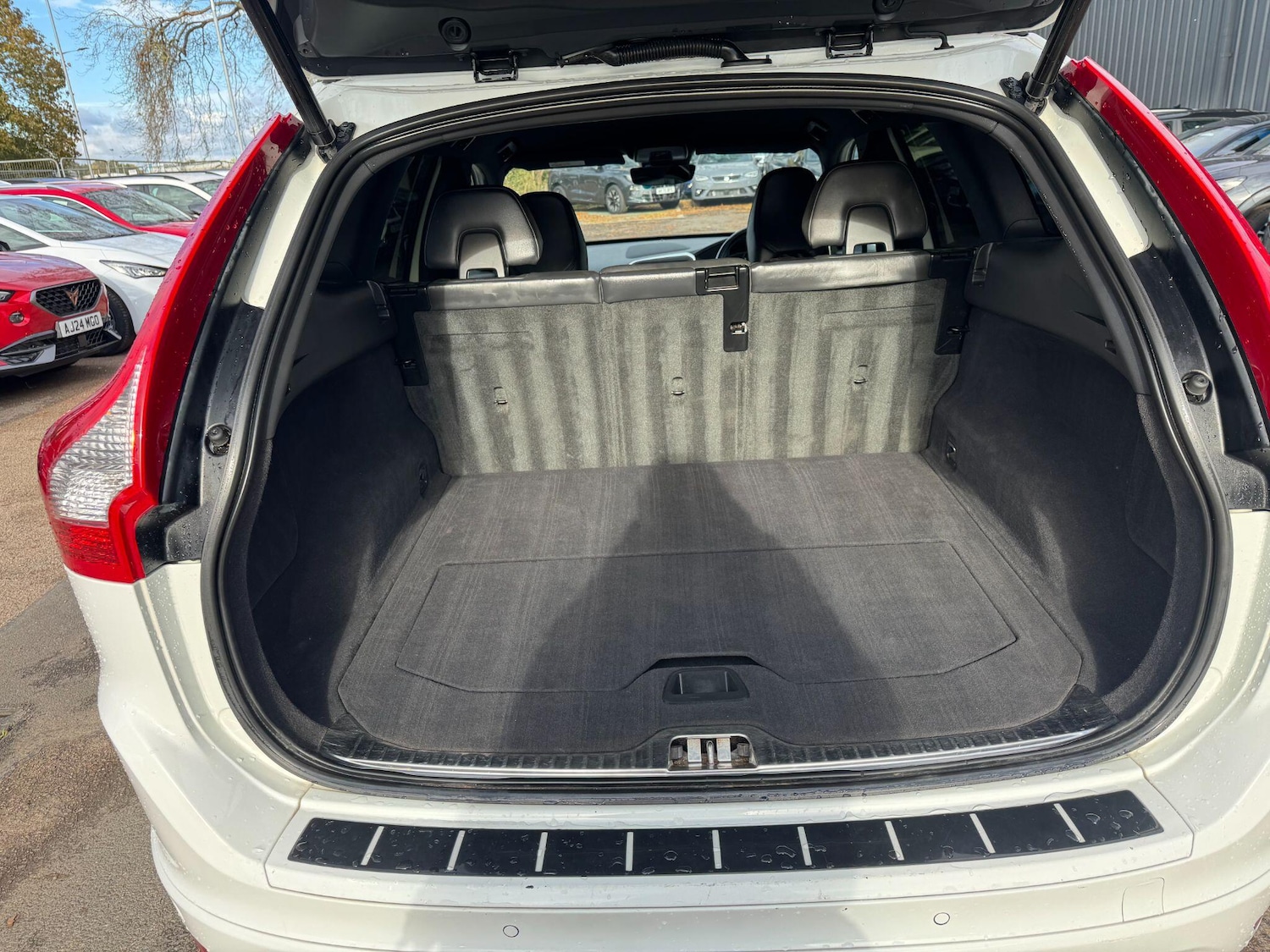 Used Volvo XC60 2016 for sale - 76997032: Photo 9