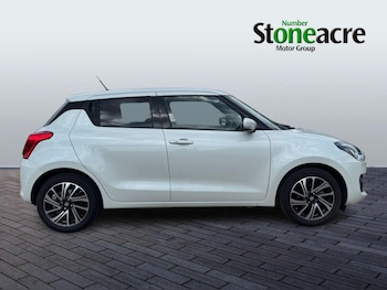 Used Suzuki Swift 2023 for sale - 75589297: Photo