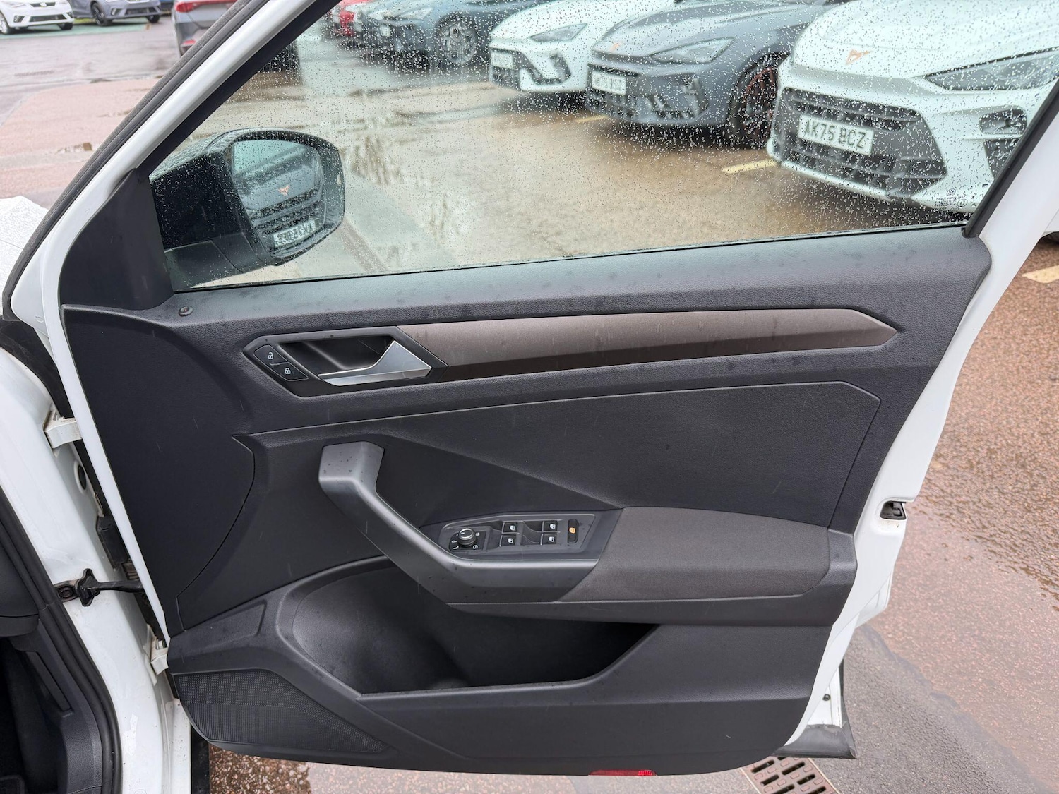 Used Volkswagen T-Roc 2018 for sale - 77737845: Photo 10