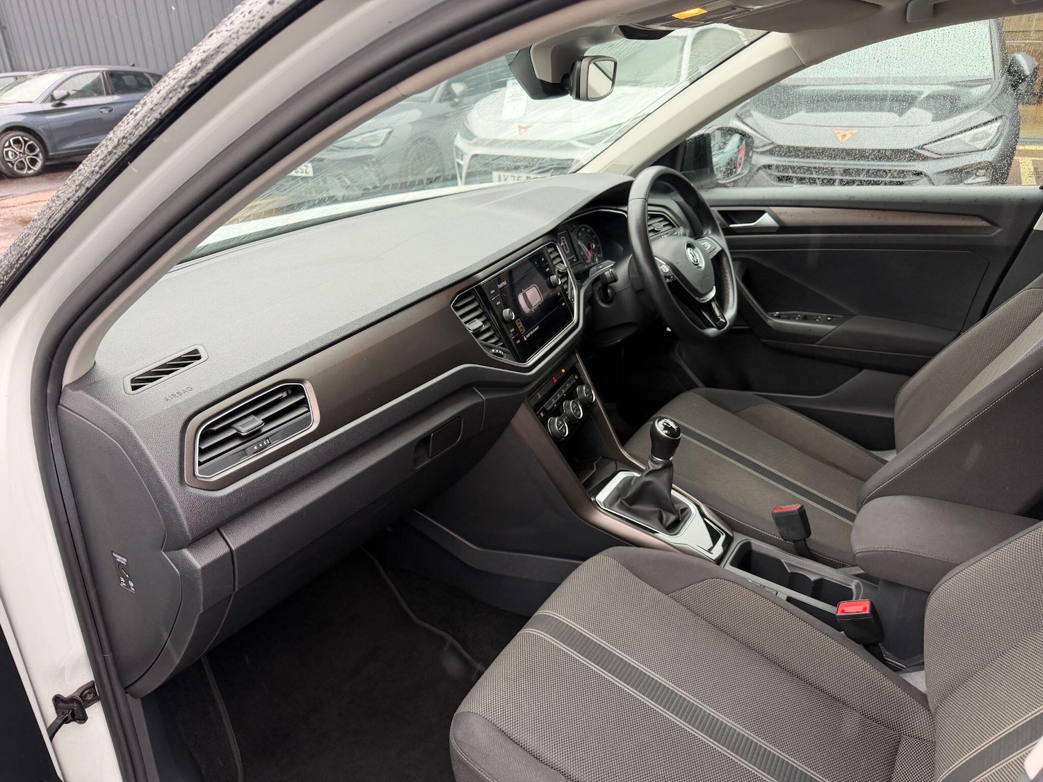 Used Volkswagen T-Roc 2018 for sale - 77737845: Photo 18