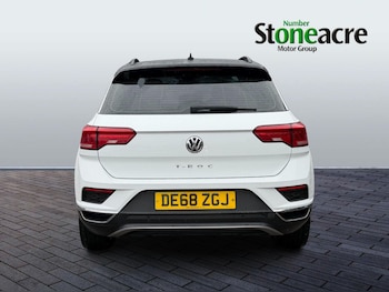 Used Volkswagen T-Roc 2018 for sale - 77737845: Photo